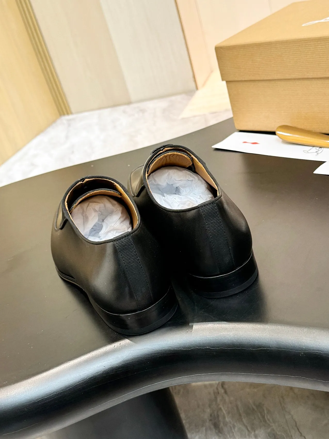 💰960 ••New real shots••CL～High-end men’s 👔Casual•loafers with red soles! ••🆑Genuine and top-quality goods from original orders ••✅💯 Purchase goods from top-quality original orders! Original imported patterned cowhide ➕Imported cowhide lining ➕Cowhide feet ➕Original leather outsole~🉑️Feel free to compare the authentic ones! Size: 39-44 (38.45.46.47 can be customized)